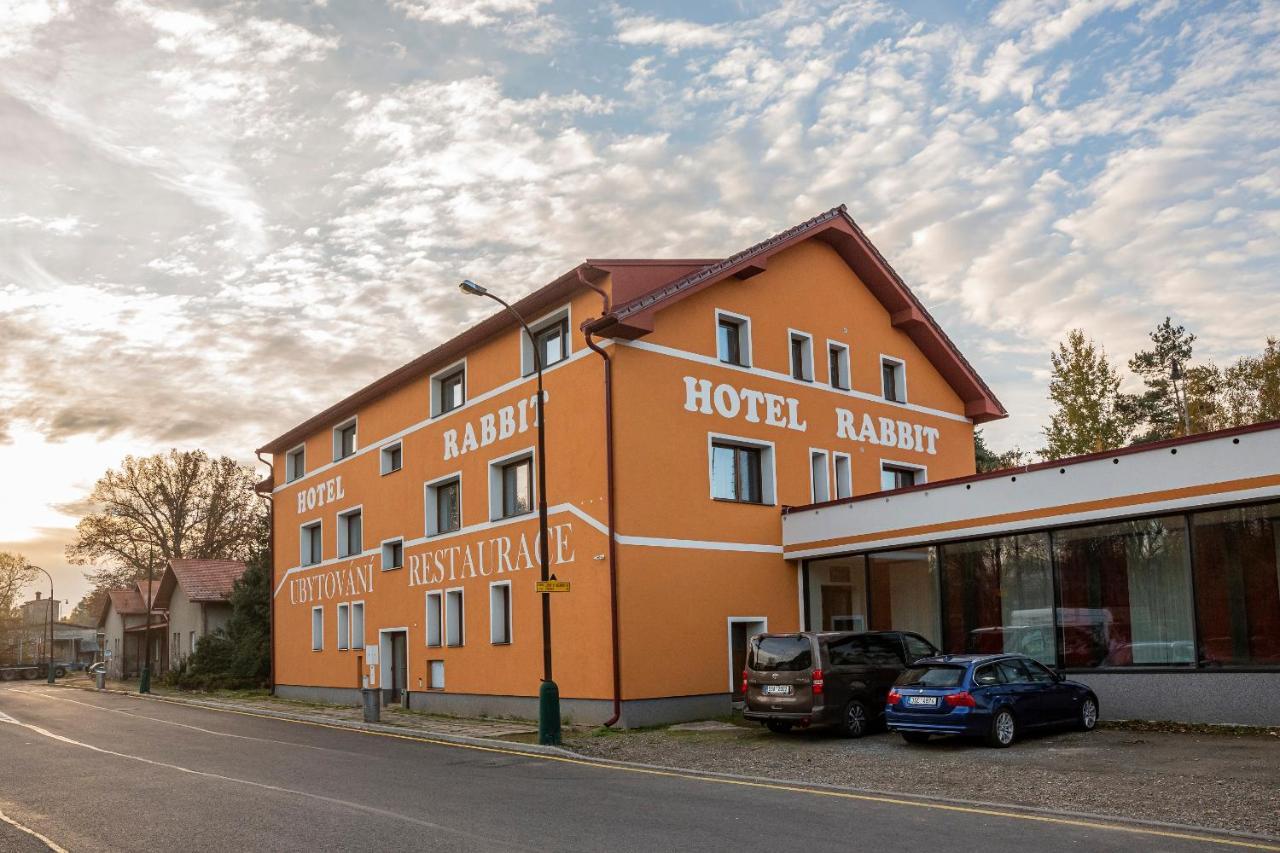 Hotel Rabbit Trhovy Stepanov Exterior foto