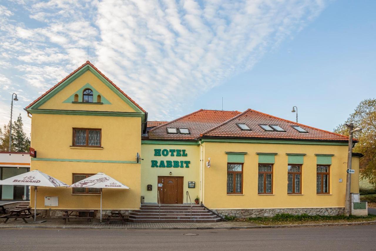 Hotel Rabbit Trhovy Stepanov Exterior foto